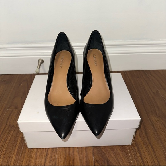 Calvin Klein Gayle Black Pumps - Picture 2 of 5